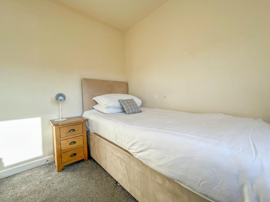 4 bedroom detached house for sale in Brigg Marina, Mill Lane, Brigg