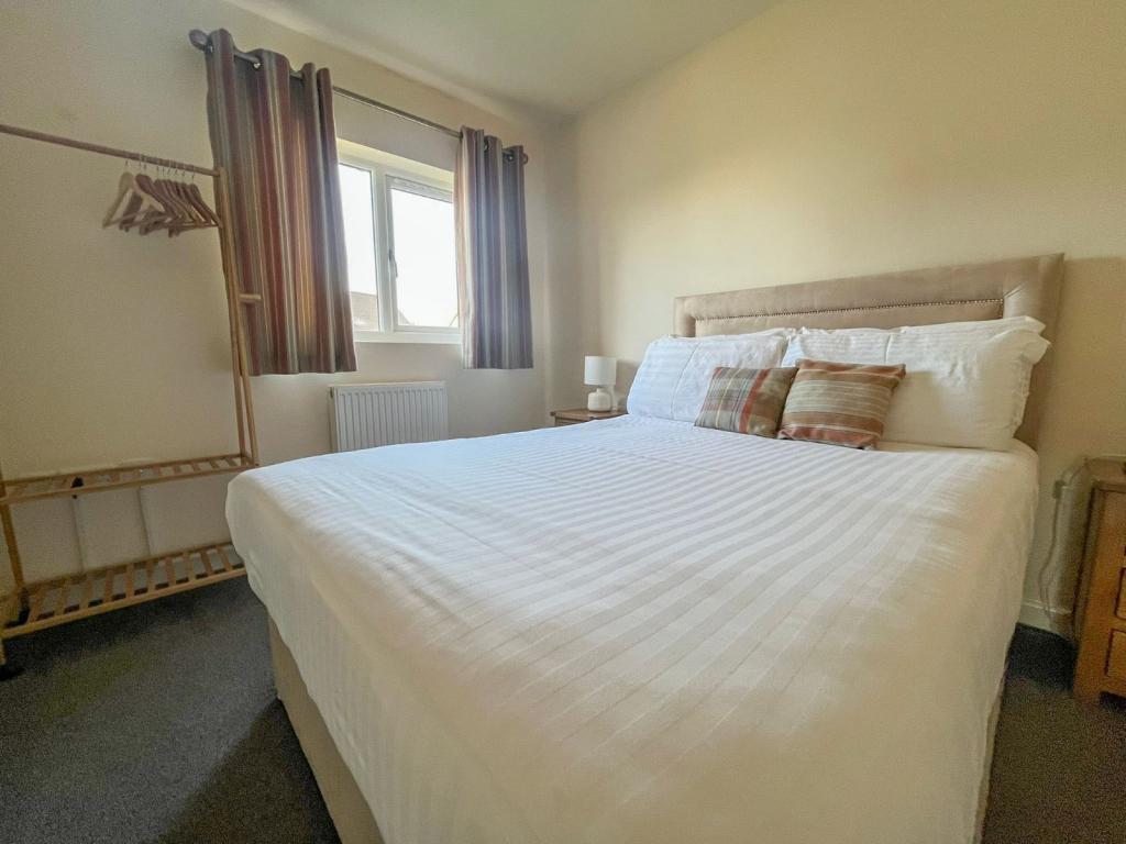 5 bedroom detached house for sale in Brigg Marina, Mill Lane, Brigg