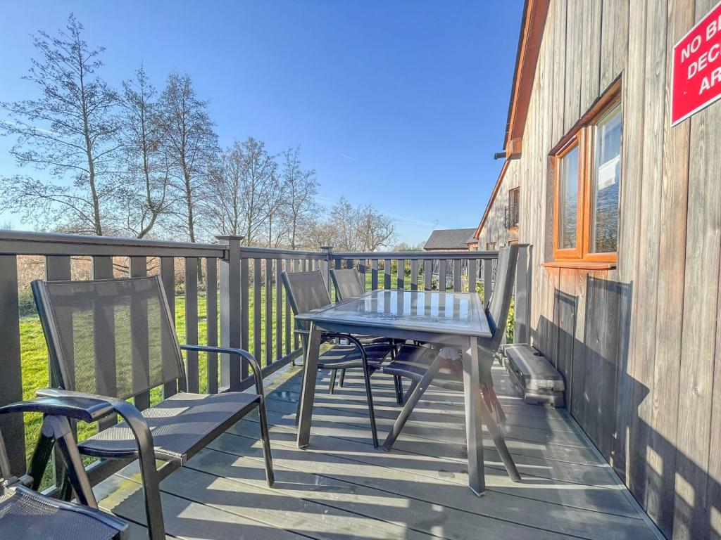 5 bedroom detached house for sale in Brigg Marina, Mill Lane, Brigg