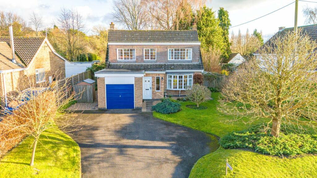 3 bedroom detached house for sale in Owmby Road, Searby,