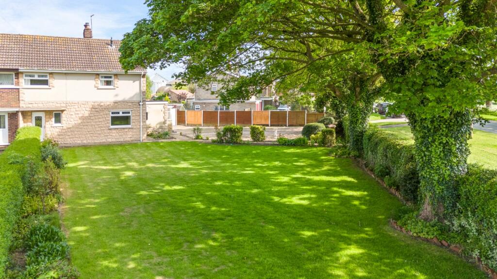 3 bedroom semidetached house for sale in Mill Lane, Kirton Lindsey