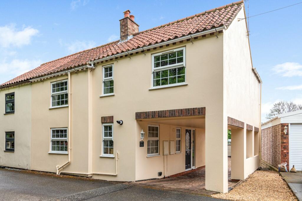 3 bedroom semidetached house for sale in Brook Lane, Scawby Brook