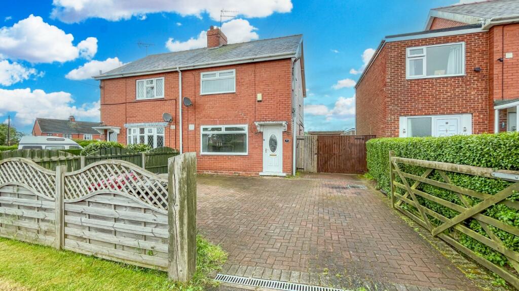 3 bedroom semidetached house for sale in Council Villas, Kettleby Lane