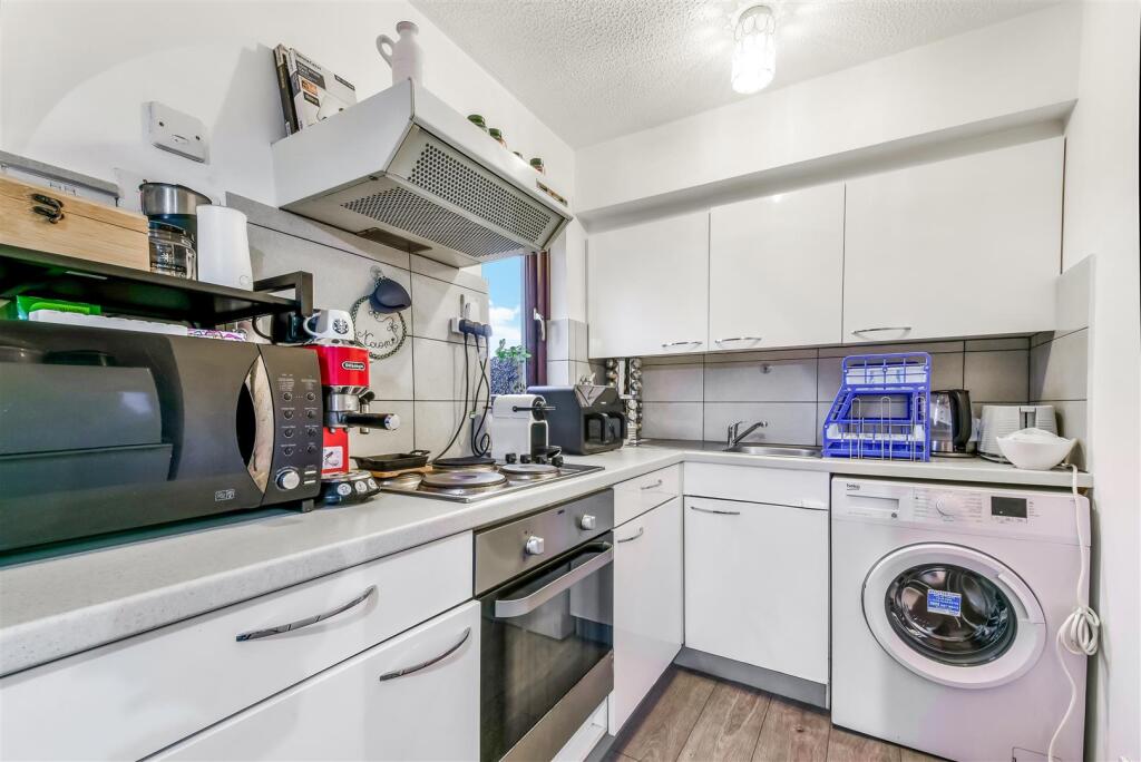 Additional image 2 of Gilpin Close, Mitcham
