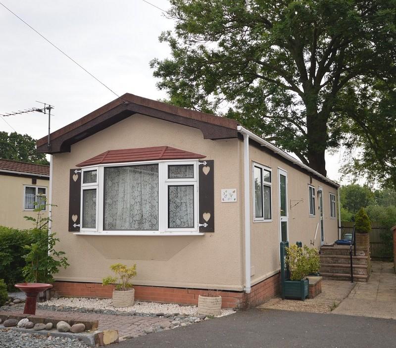 2 bedroom mobile home for sale in Riverhill, Worcester Park, Surrey