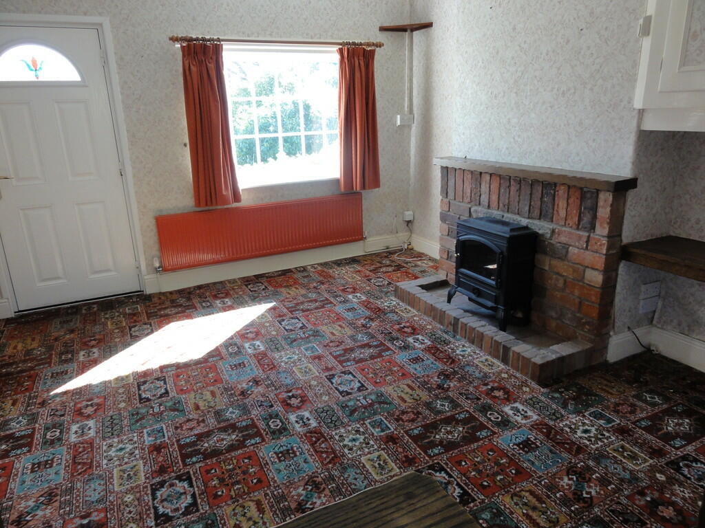 2 bedroom detached bungalow for sale in Sandholme Road, Gilberdyke,HU15