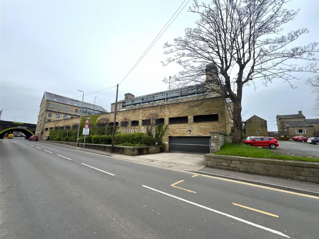 2 bedroom duplex for sale in Valley Mill, Park Road, Elland, HX5 9GY, HX5
