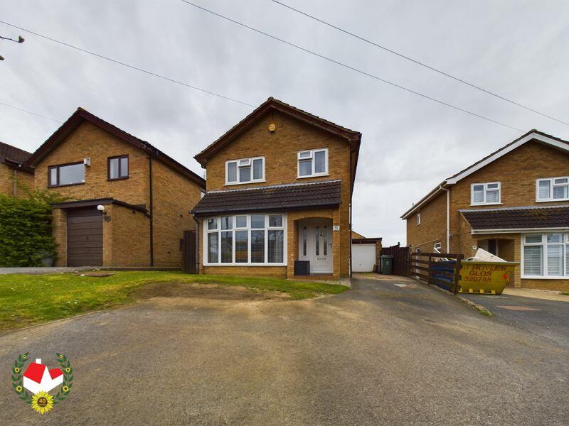 3 bedroom detached house for sale in Wheatway, Abbeydale, Gloucester, GL4 4BJ, GL4