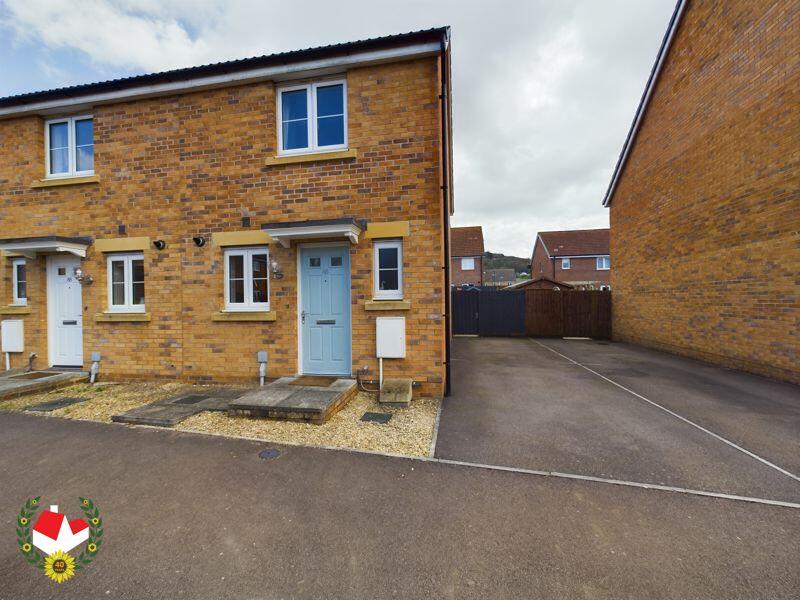 2 bedroom semidetached house for sale in Spinners Road, Brockworth