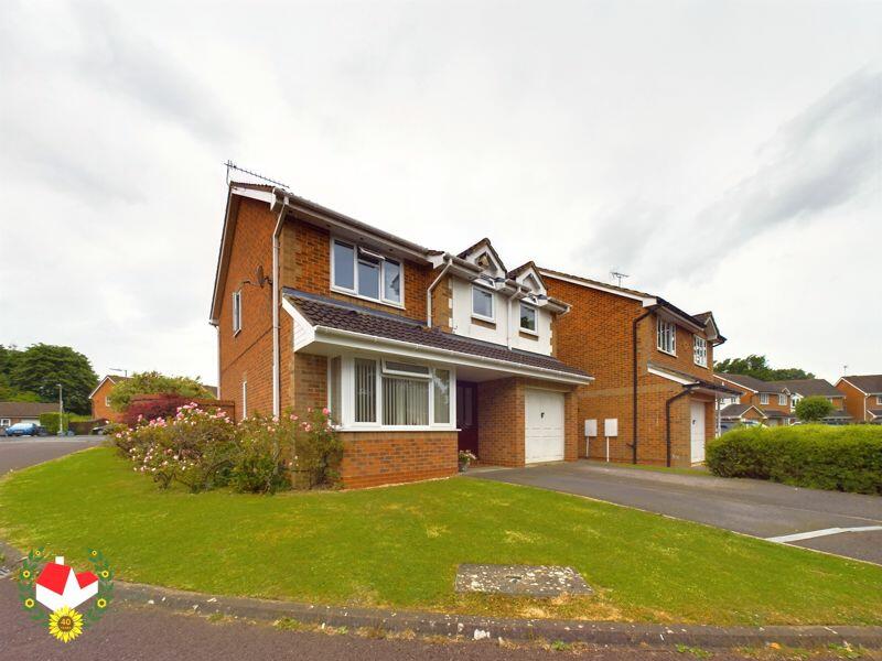4 bedroom detached house for sale in Silver Birch Close, Quedgeley