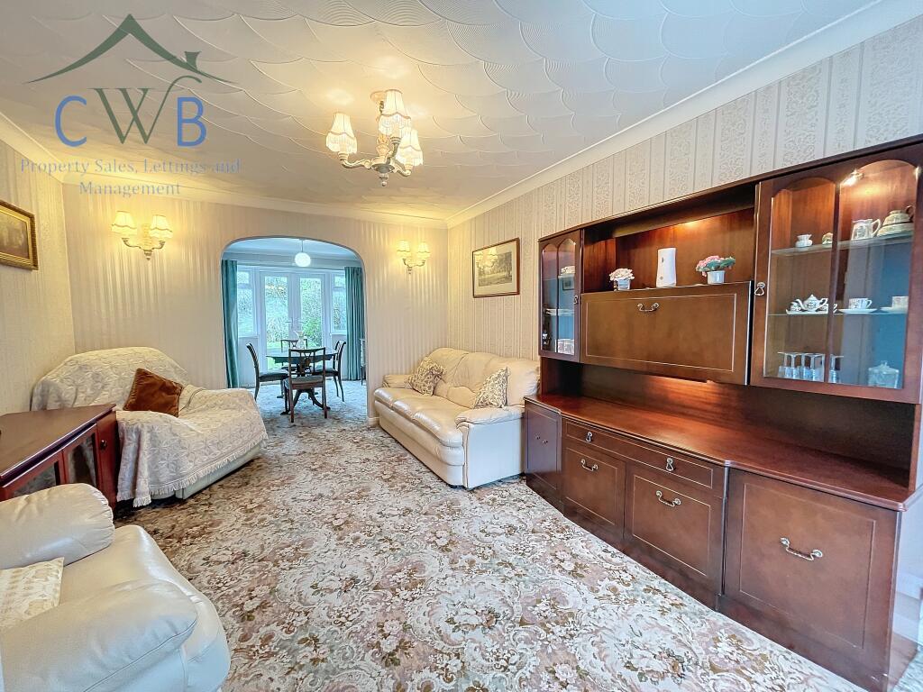 4 bedroom detached house for sale in Malling Road, Snodland, Kent, ME6