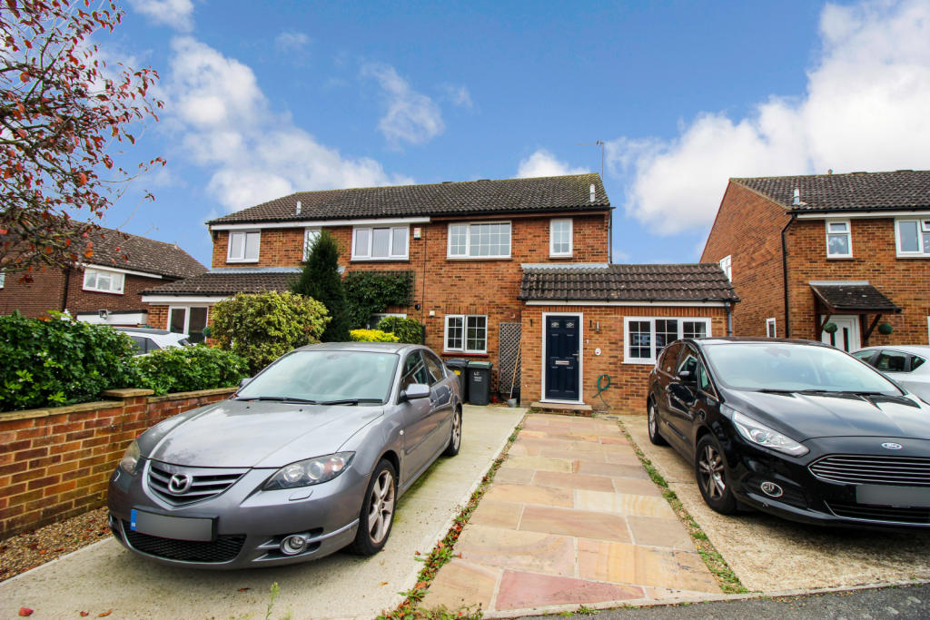 4 bedroom semidetached house for sale in Townsend Road , Snodland