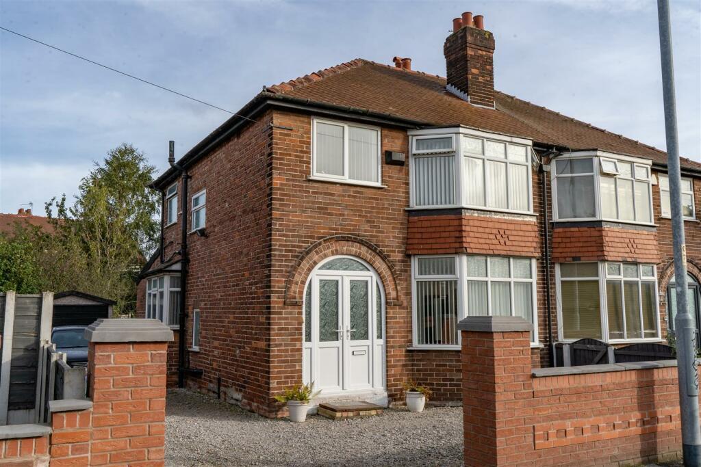 3 bedroom semidetached house for sale in Clarendon Road West, Chorlton