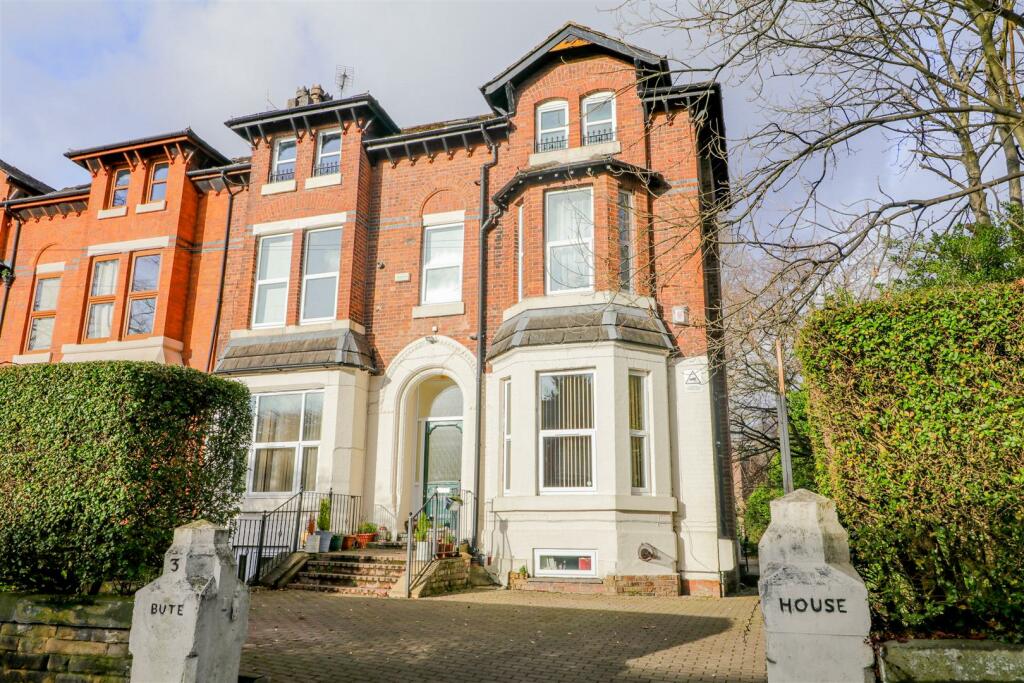 1 bedroom apartment for sale in Demesne Road, Whalley Range, M16
