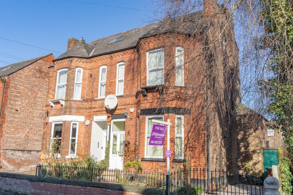 5 bedroom semidetached house for sale in Clarendon Road, Whalley Range