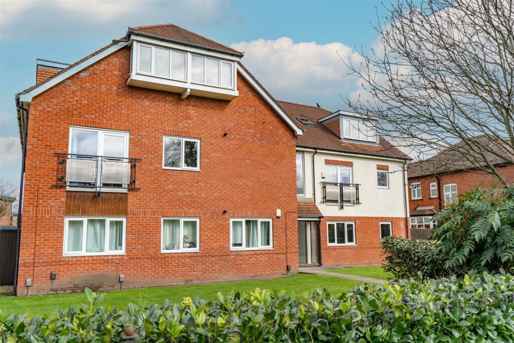 2 bedroom apartment for sale in Springbridge Road, Whalley Range, M16
