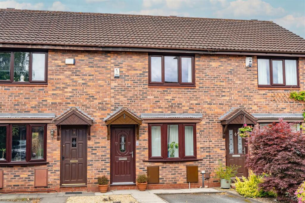 2 bedroom terraced house for sale in Shuttleworth Close, Whalley Range, M16