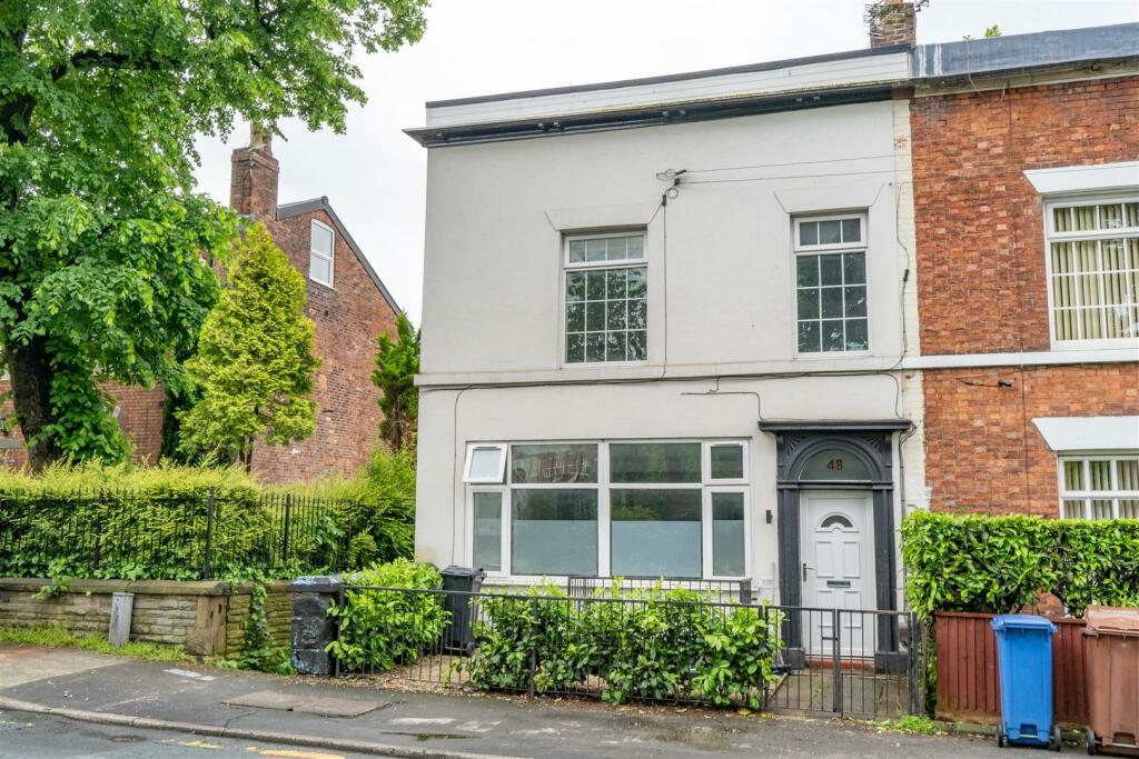 2 bedroom apartment for sale in Hall Street, Offerton, SK1