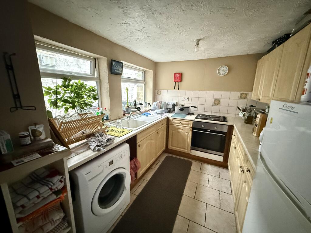 Main image of property: Room 2, 56 Grantley Street, Grantham, NG31 6BW