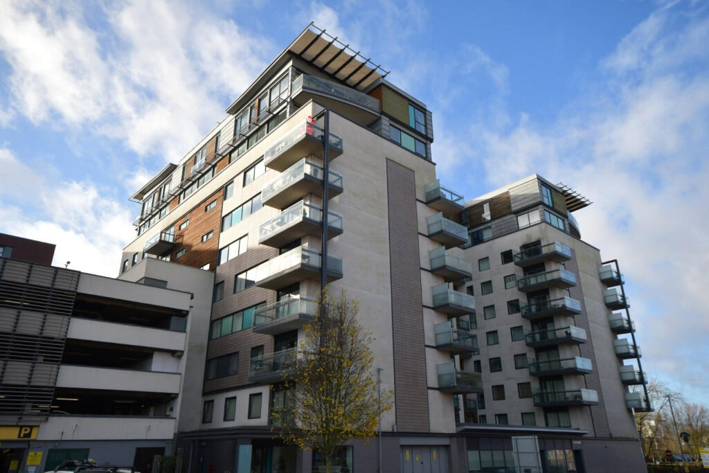 2 bedroom penthouse for rent in Witham Wharf, LN5 7DL, LN5