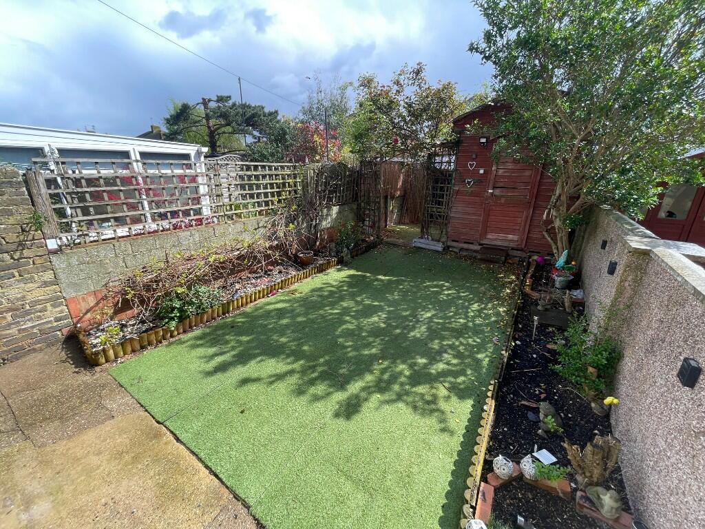 3 bedroom terraced house for rent in Coronation Road, Sheerness, Kent, ME12