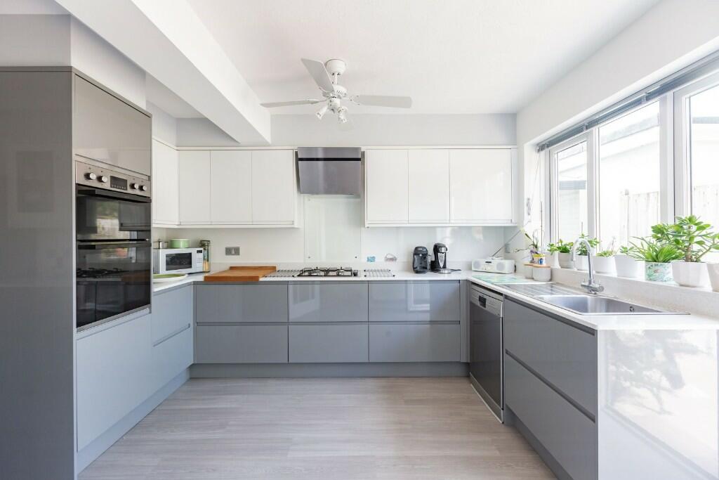 Additional property image - Dumpton Park Drive, Broadstairs, Kent, CT10