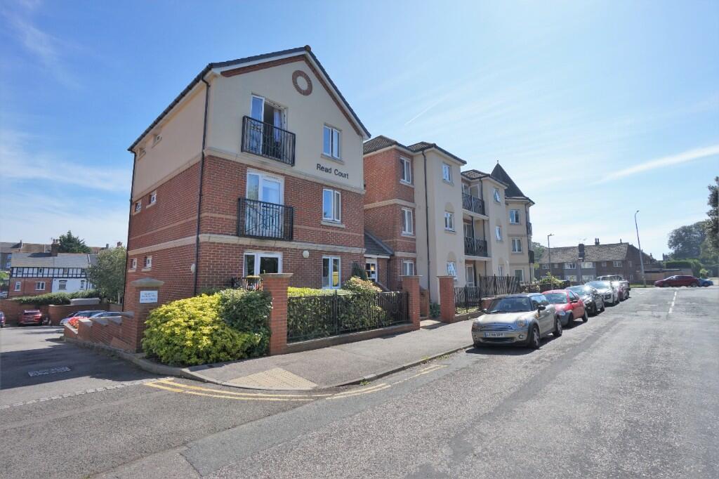 1 bedroom flat for sale in The Grove, WestgateOnSea, Kent, CT8