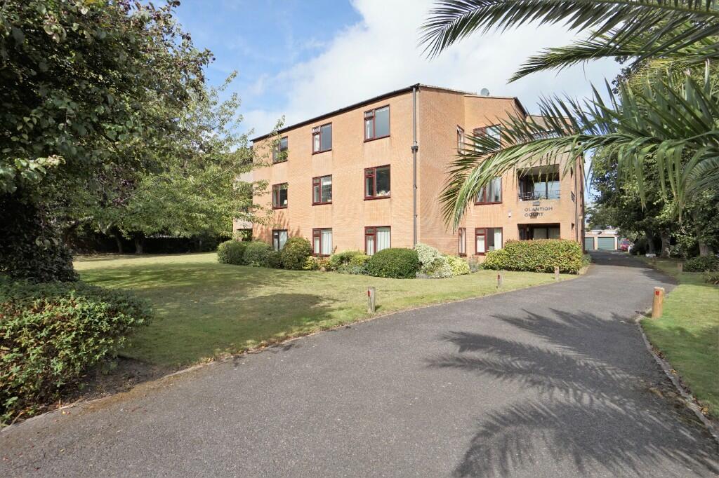 4 bedroom apartment for sale in Alpha Road, Birchington, Kent, CT7