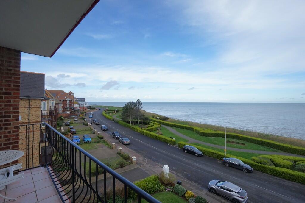 2 bedroom apartment for sale in Sea Road, WestgateOnSea, Kent, CT8