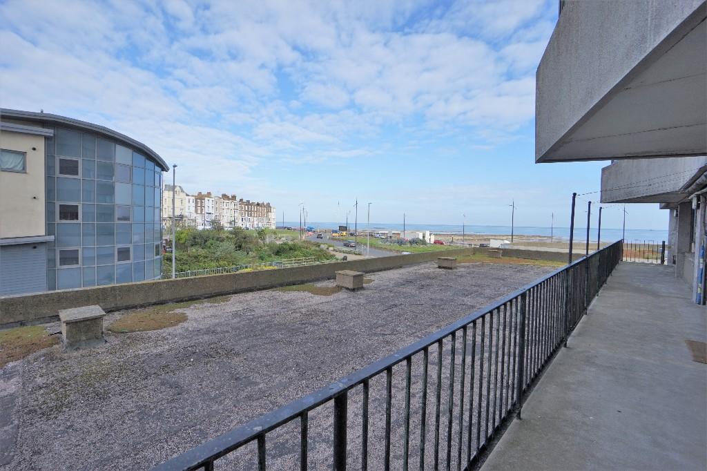 1 bedroom flat for sale in Arlington House, All Saints Avenue, Margate