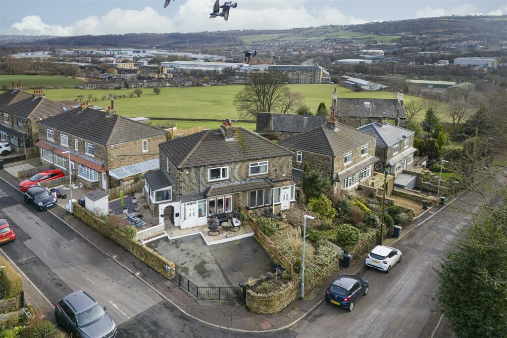 2 bedroom semidetached house for sale in Exley Lane, Elland, HX5