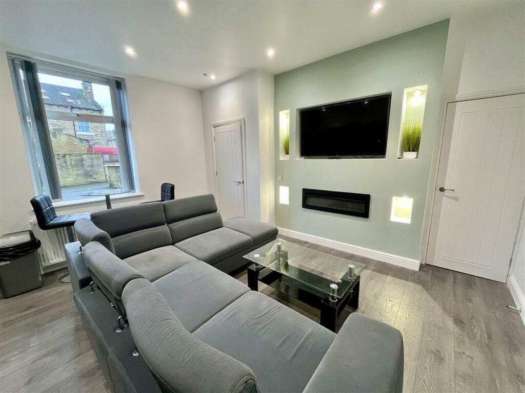 Main image of property: Oak Street, Elland