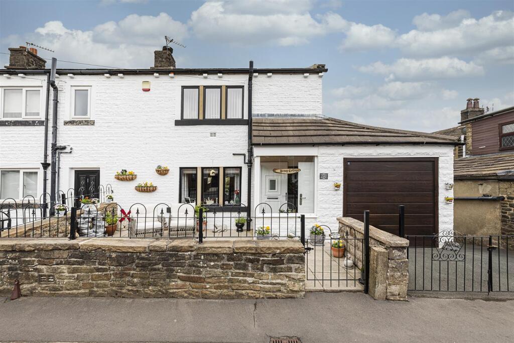 Main image of property: 280 Keighley Road, Illingworth, Halifax