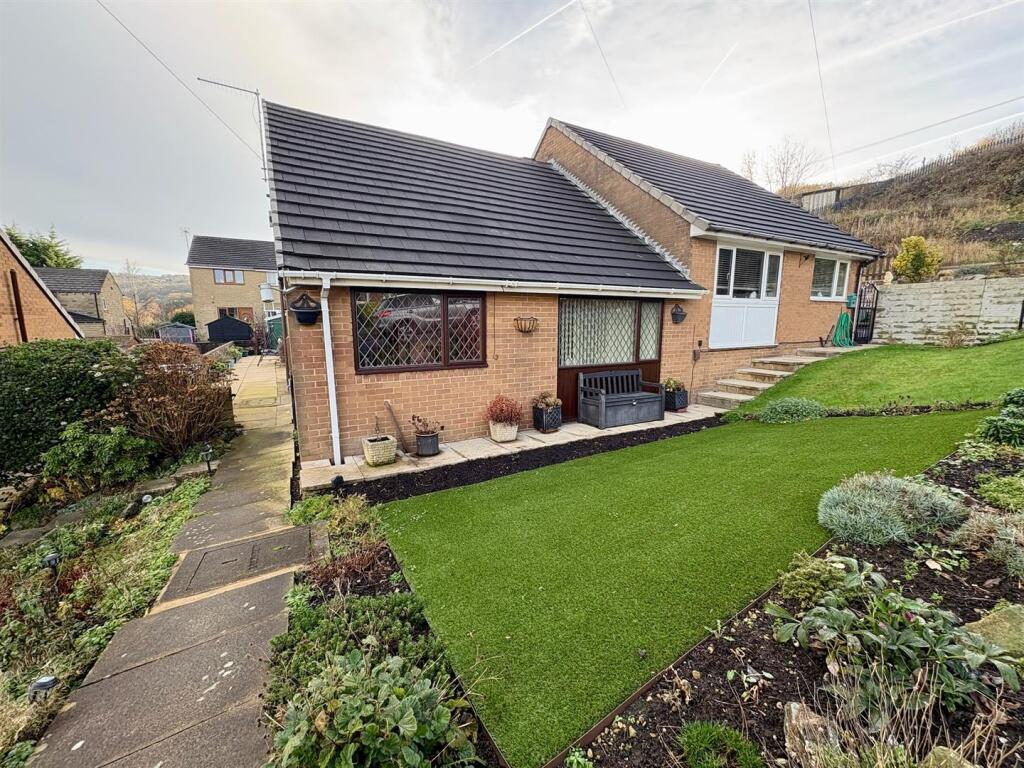 Main image of property: Dunce Park Close, Elland