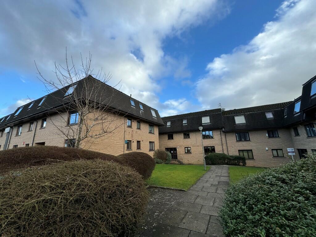2 bedroom flat for rent in Shawhill Road, Glasgow, G41