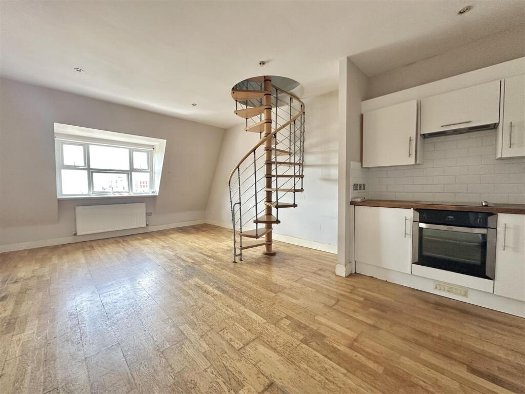 Main image of property: Clarence Square, Brighton