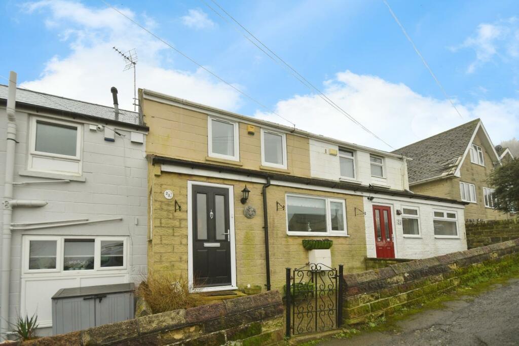 3 bedroom terraced house for sale in Hillcrest Drive, Oughtibridge, S35