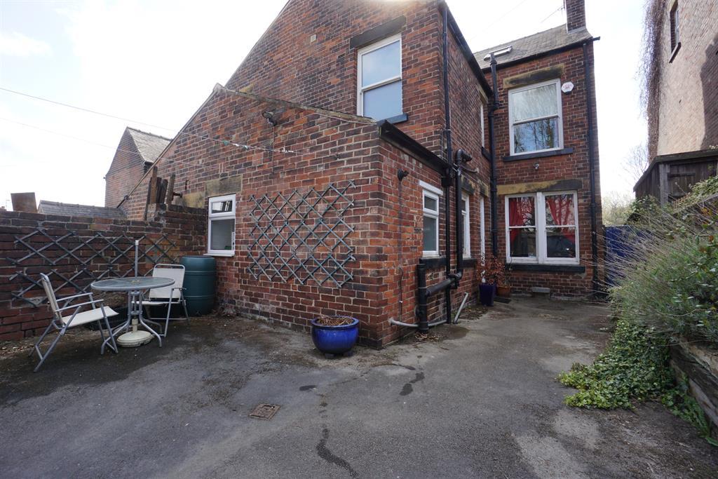 4 bedroom semidetached house for sale in 50 Crabtree Lane, Norwood