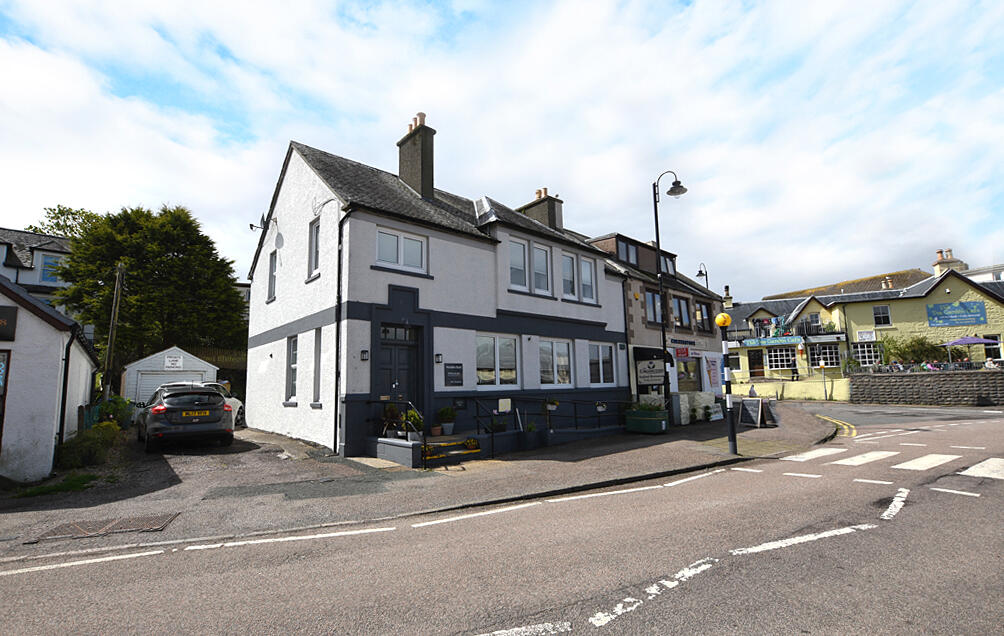 4 bedroom house for sale in Maoldon Bank, Mallaig, InvernessShire, PH41 4QS, PH41