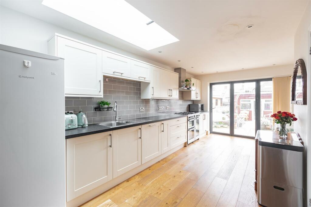 2 bedroom terraced house for sale in Napier Road, Northfleet, DA11