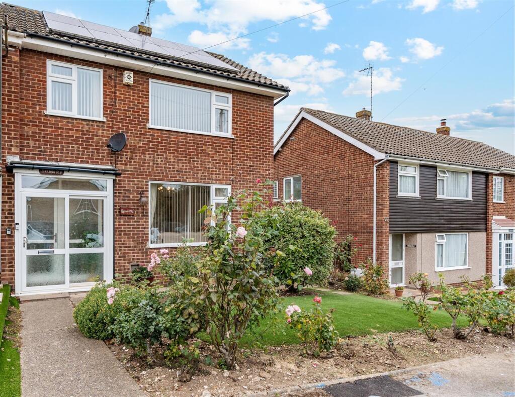 Main image of property: Quakers Close, Hartley