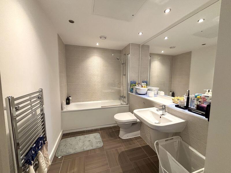 Additional property image - Broad Weir, Bristol