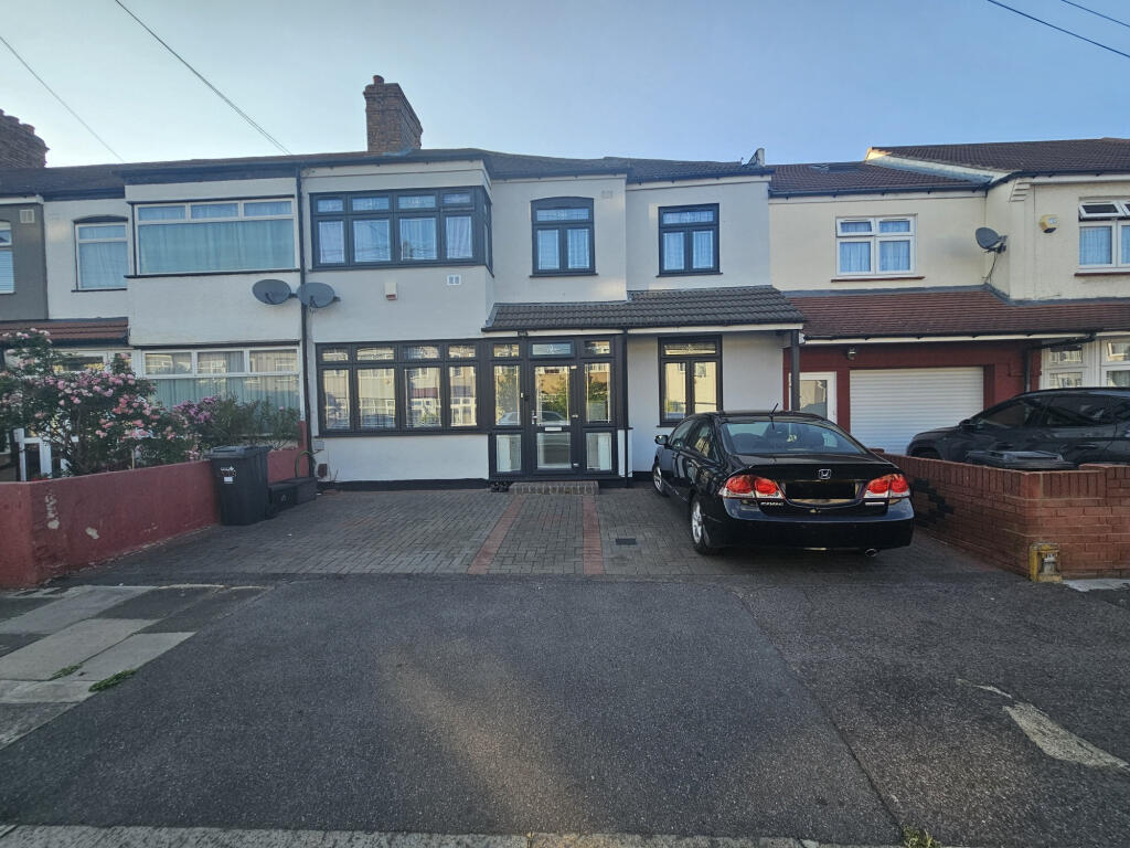 4 bedroom terraced house