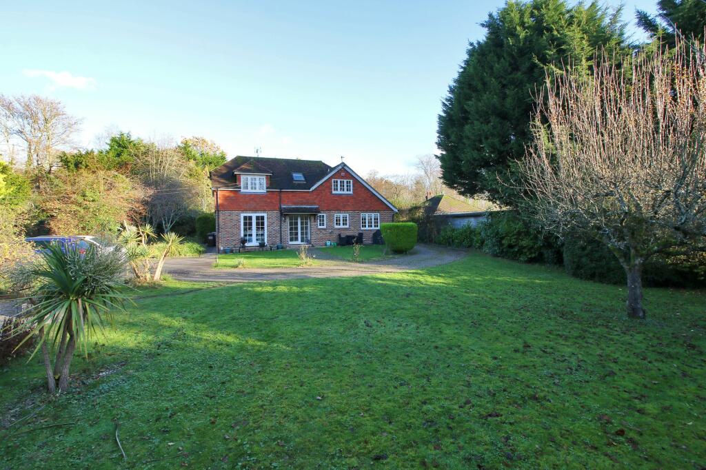 4 Bedroom Detached House For Sale In Horney Common Uckfield Tn22