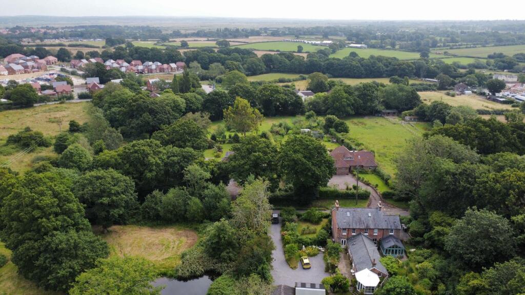 Additional property image - Coldthorn Lane, Hailsham, BN27