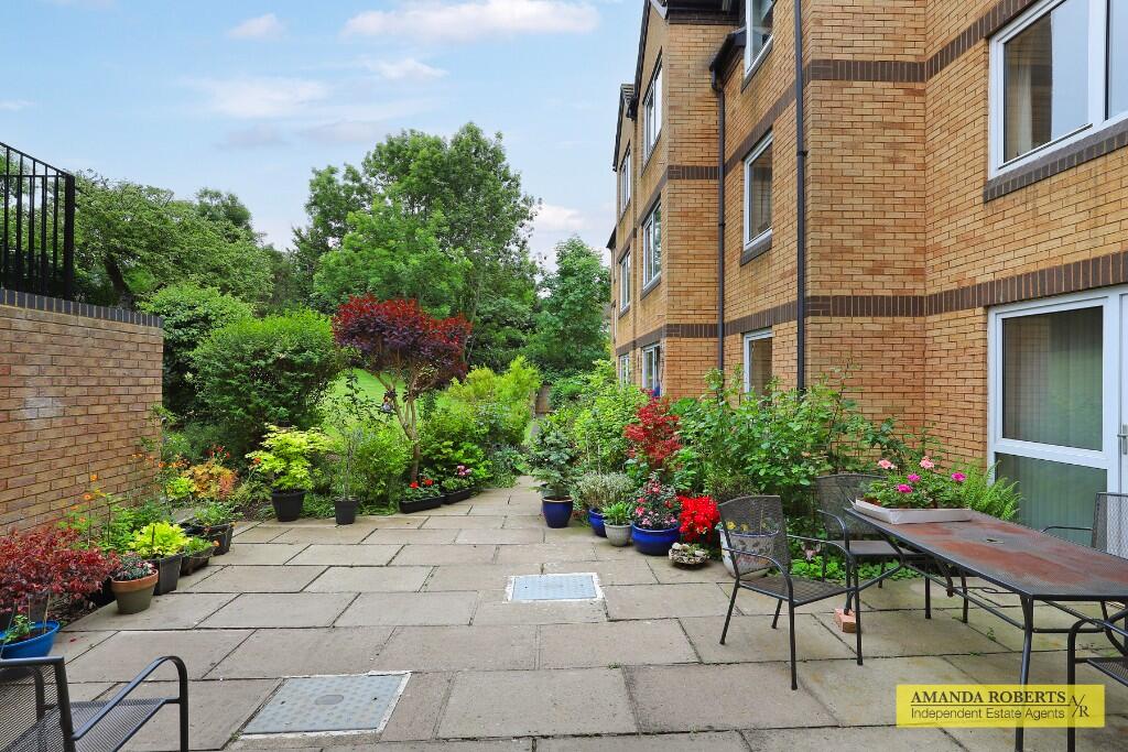 Main image of property: Kings Head Hill, London, E4