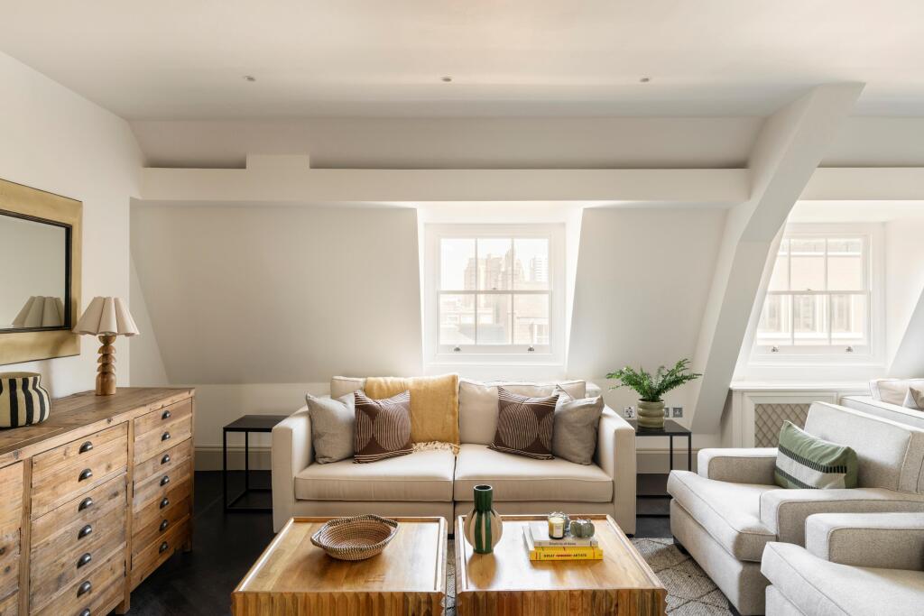 Main image of property: Fitzhardinge Street, Marylebone, W1H.
