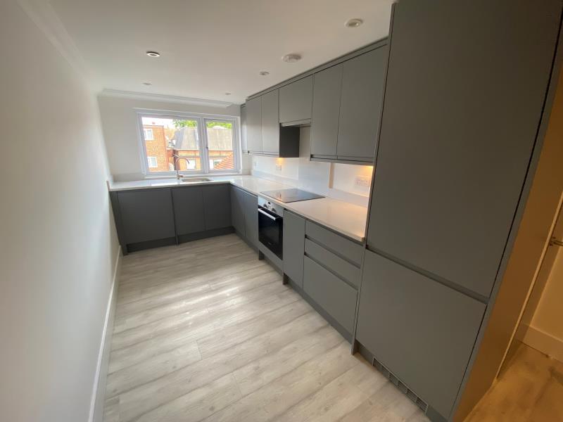 1 bedroom flat for rent in West Byfleet, KT14
