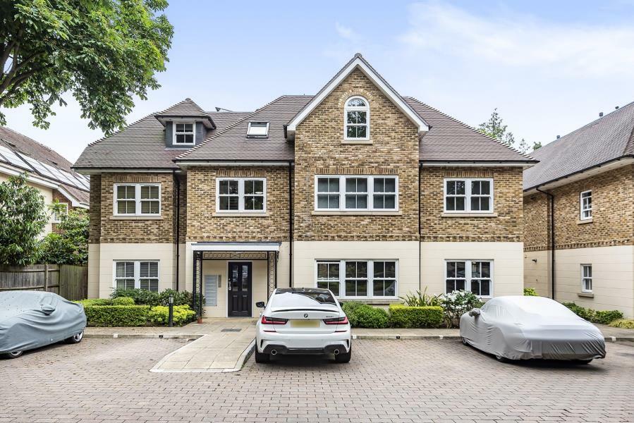 2 bedroom apartment for rent in Woodham, Surrey, KT15