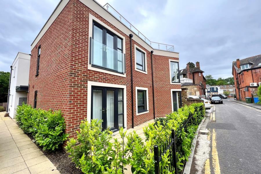 1 bedroom apartment for rent in Weybridge, KT13